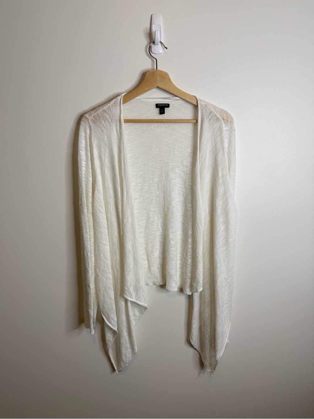 torrid White Lightweight Open-Front Draped Cardigan size 1